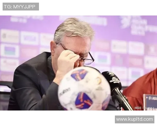 总爱与对手发生冲突的男足球星是谁引发球迷热议